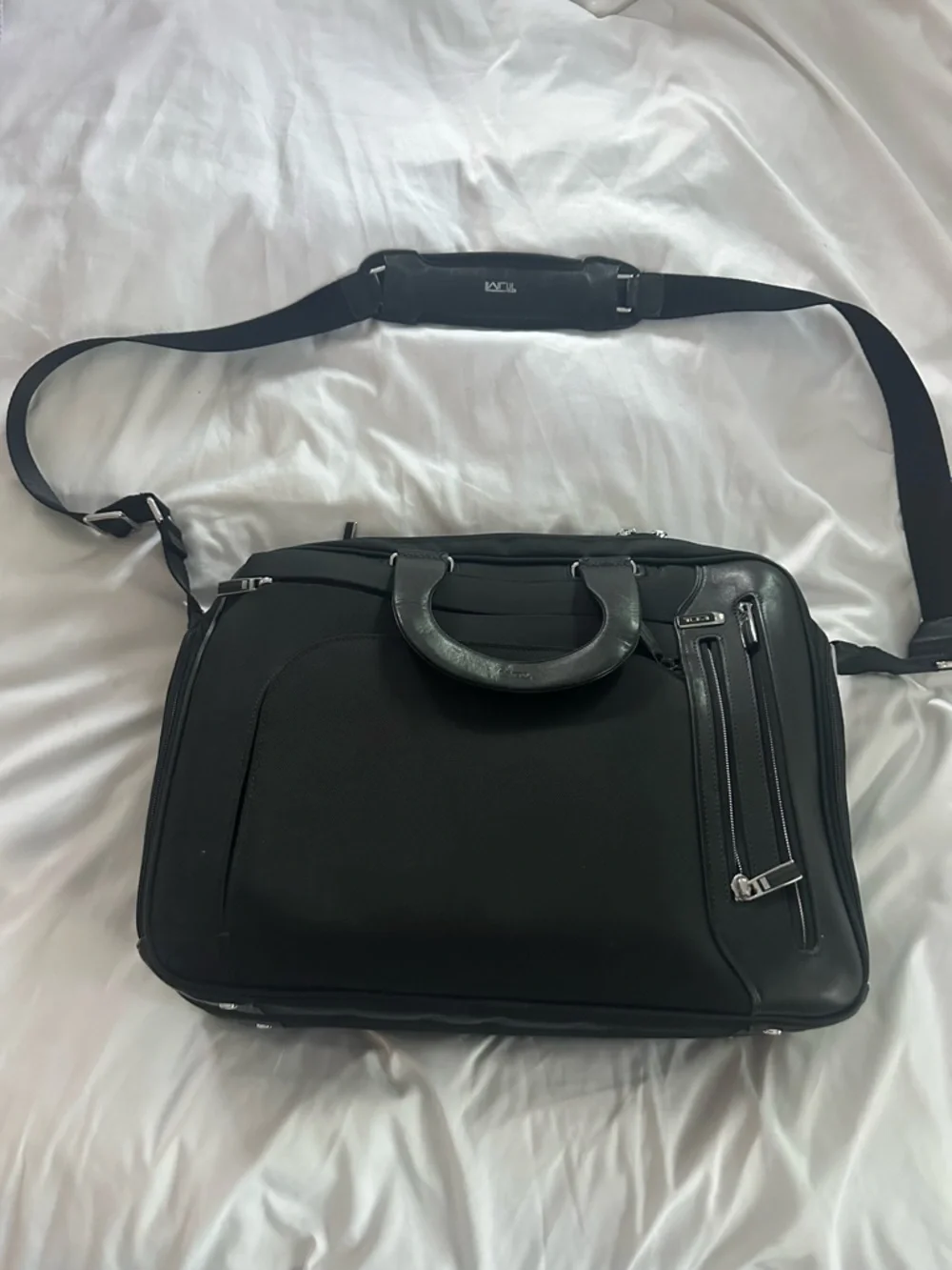 TUMI Arrive' T-Pass Kennedy Deluxe Brief.